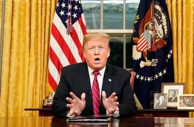 美国现在面对中国有一种深深的无力感，我认为主要体现在两个方面：一是美国的战略瞒不