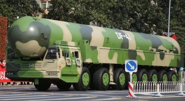 一旦中美爆发冲突，美军真敢肆无忌惮对我国本土展开大规模轰炸吗？一位德国军事专家说