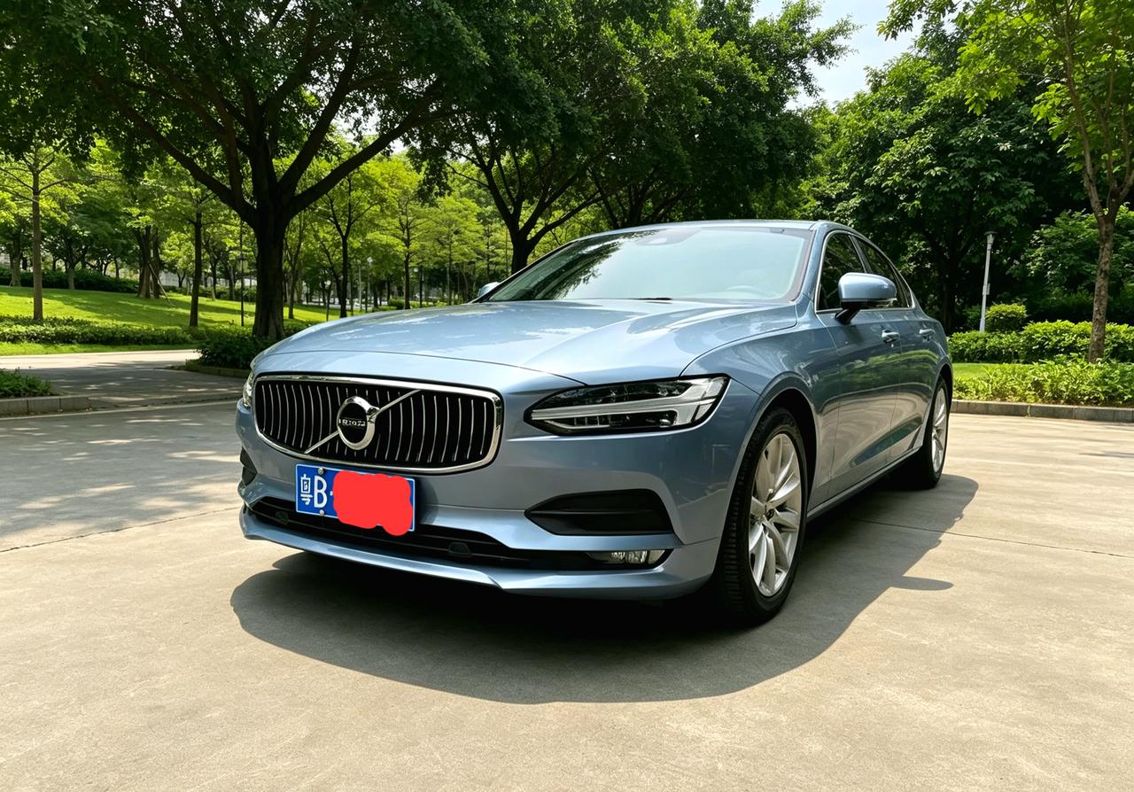 沃尔沃s90智远运动这台车确实是比较少见。因为这个价格，当年可以买s90智逸版了