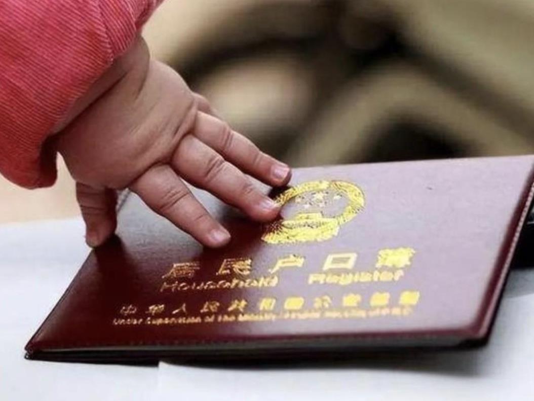 最近我经常在网上看到有女性发声，表示今后要让孩子随自己的姓！我就给大家讲一个真实