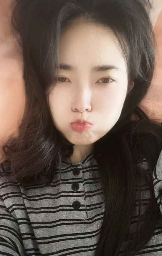 一个在北京生活了16年的东北姑娘，来自哈尔滨五常市，1987年出生的自己，165