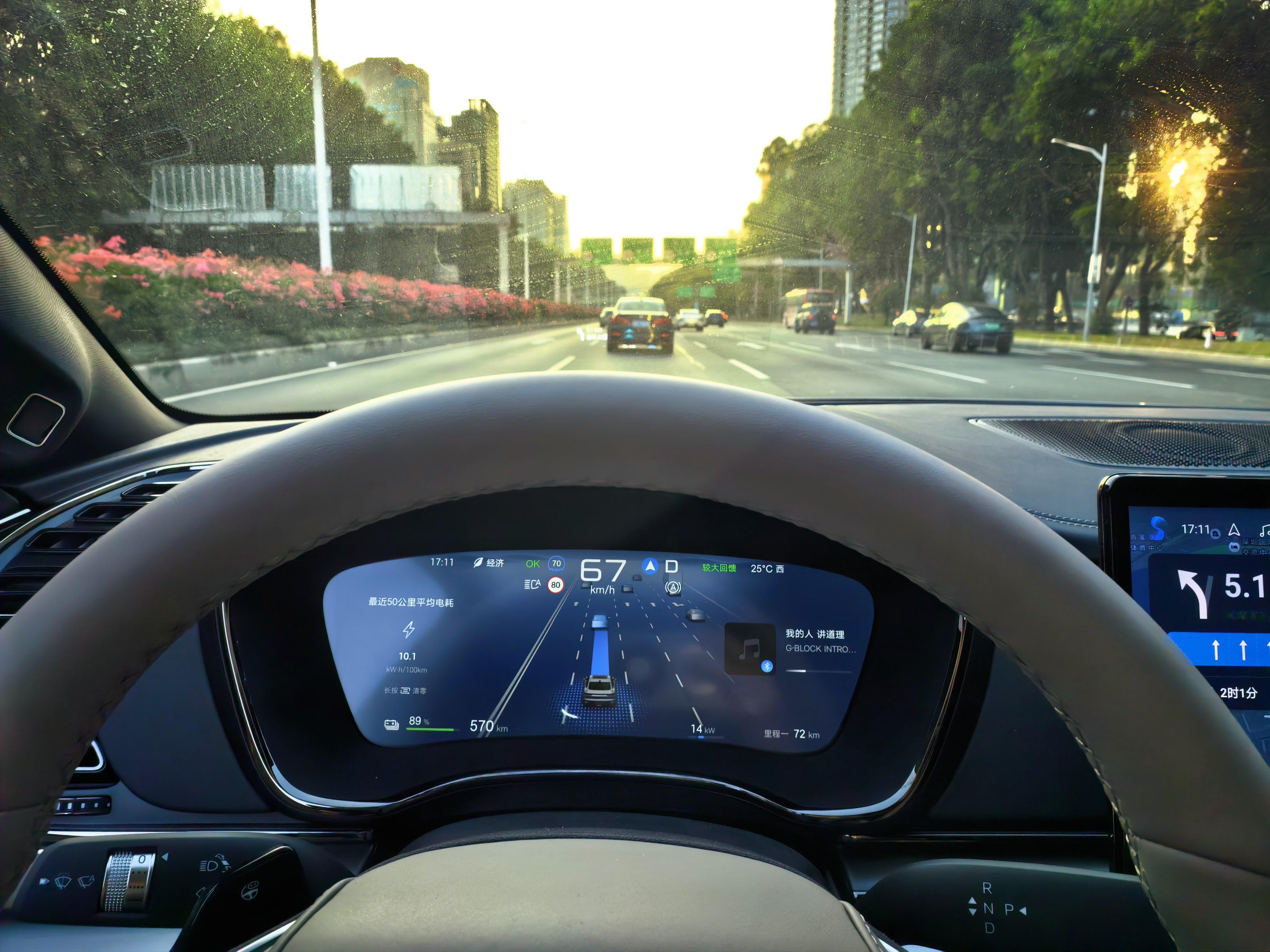 比亚迪汉的能耗巨低好不好，10度电每百公里，续航里程达成率超过90%。2025年