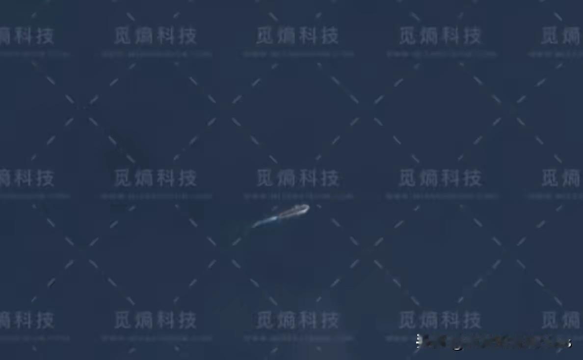 美军核潜艇带导弹潜入南海，刚上浮就被中国卫星拍的一清二楚！近日，中国某商业
