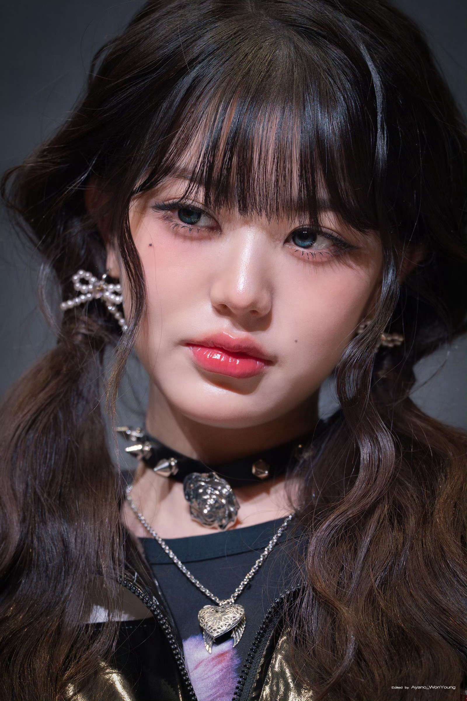 Ayano_WonYoung拍的张元英很爱看小圆的高清美貌🤲🏻，皮肤纹理都清