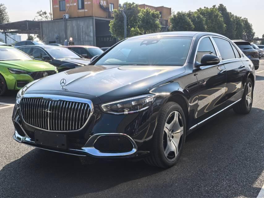 迈巴赫S480一年开了4万公里，虽然豪车税挽救了二手迈巴赫的行情，但是折价依然挺