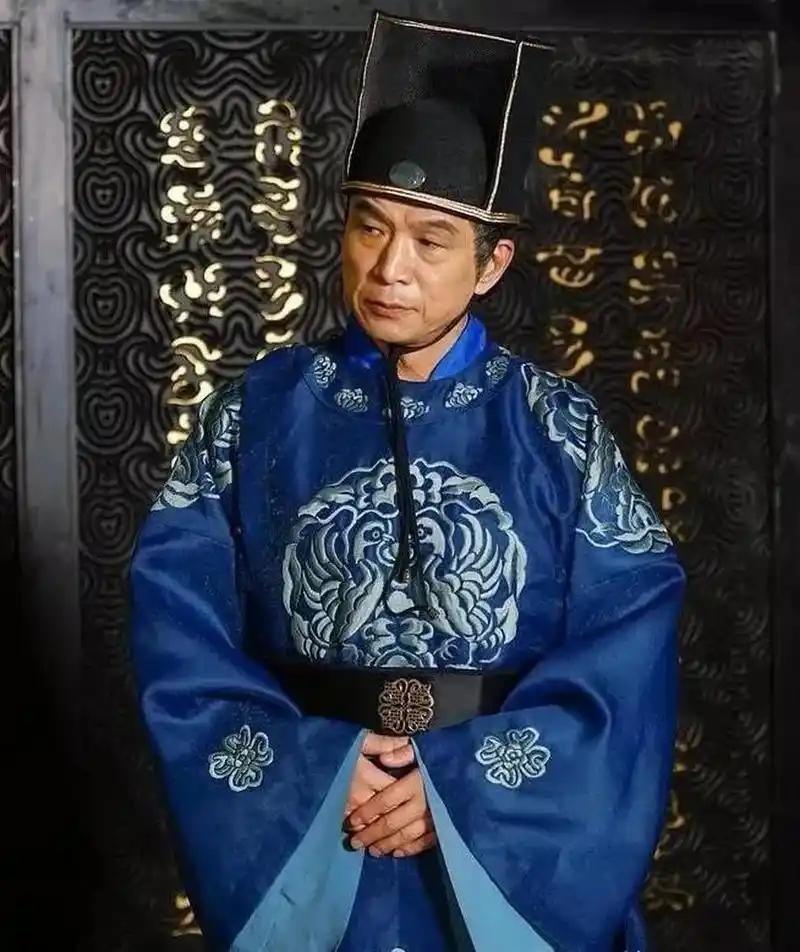 李辅国弑后：宦官夺权762年，李辅国趁着唐肃宗病重之际，悄然发动了