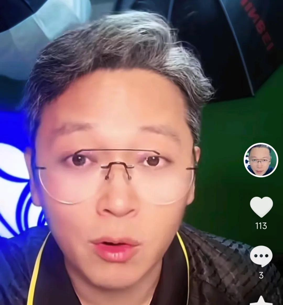 解说员周亮认为，大连英博主帅李国旭有一个优点是其他中超土帅比不了的。在大连英博