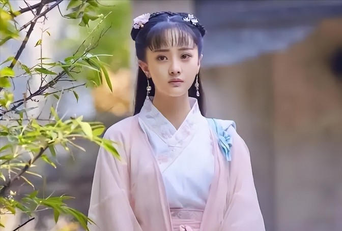 1365年，朱元璋探望徐达时，在院中看见一个粉雕玉琢的小姑娘，顿感喜爱。好奇一问