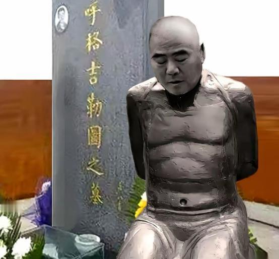 全网热议刷屏！呼格吉勒图墓前设立跪像的提议火了。 这两天这个话题反复刷屏，一