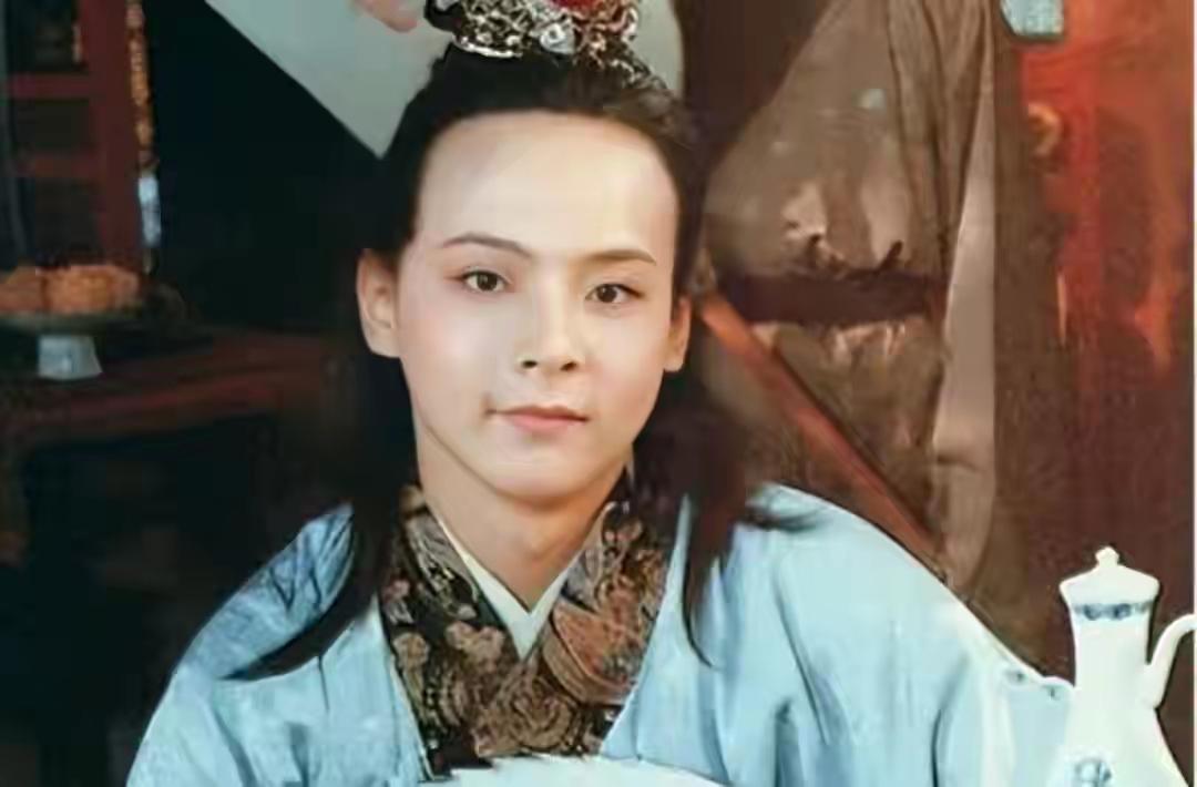 蒋玉菡明知袭人有云雨之情，仍执意娶她的三层缘由《红楼梦》中袭人素来争议颇多