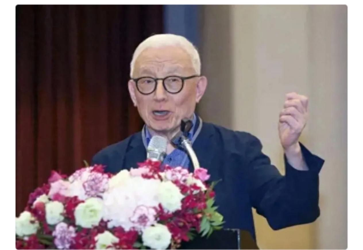 从旧交到分裂：曹兴诚的自私算计藏不住“丽文，你好。以前和妳及马克交往的日子