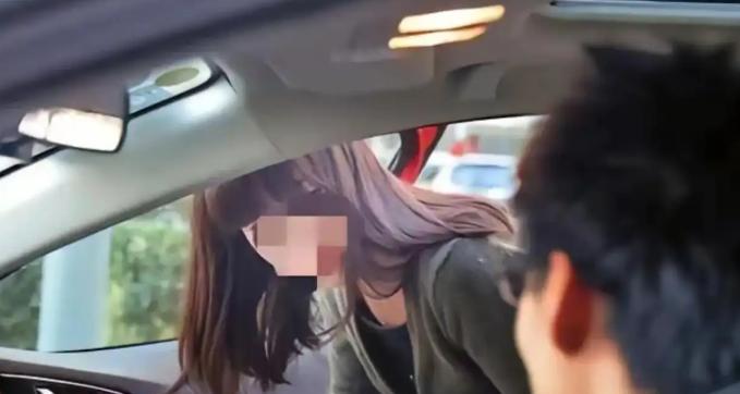 2023年12月，河南濮阳，男子与女网友相约见面发生关系。开车将女网友接到家中后