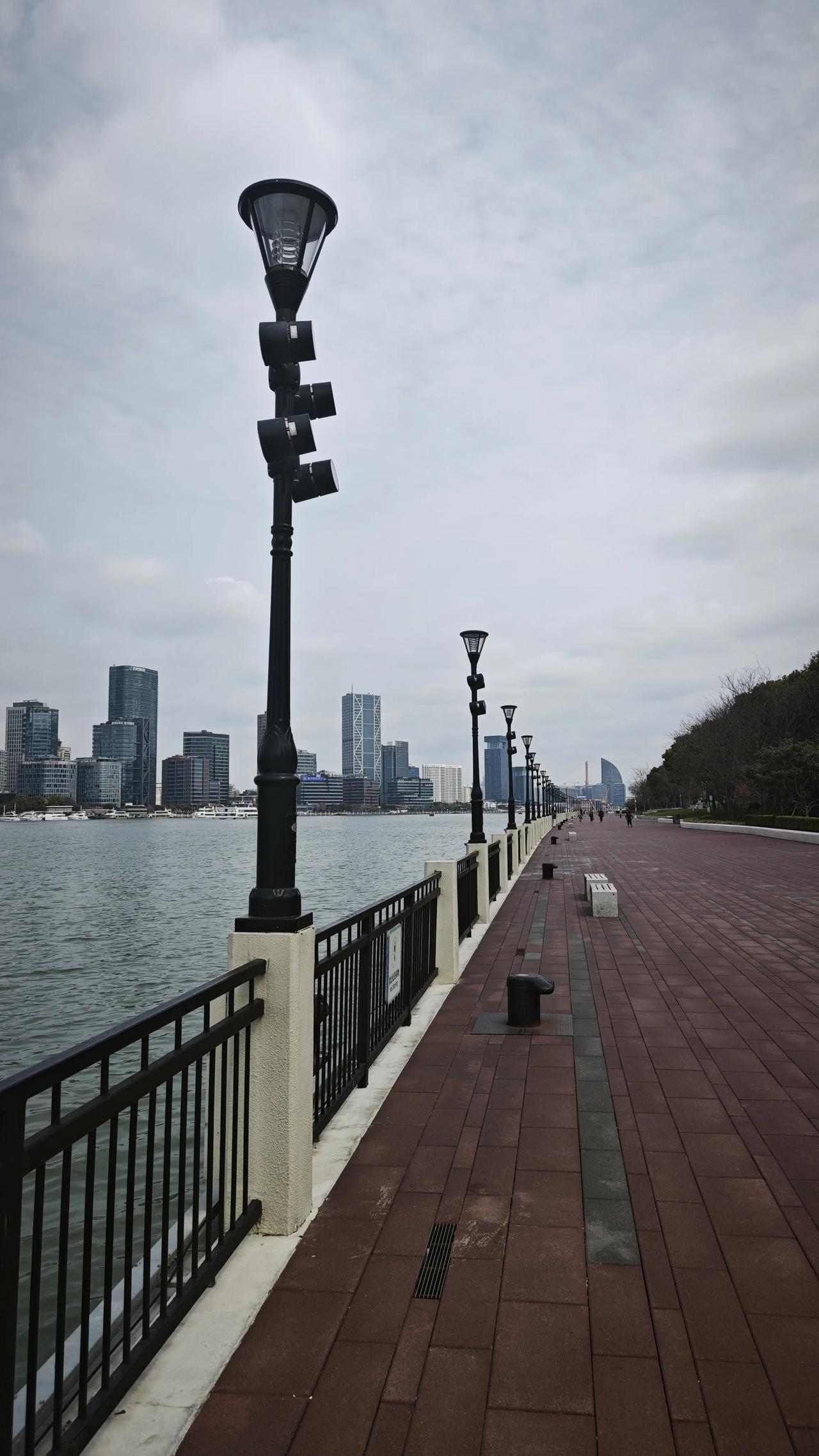 “海洋工程+航天测控”海兰信商业航天+竞争对手一次性说清楚 小李：林哥，我