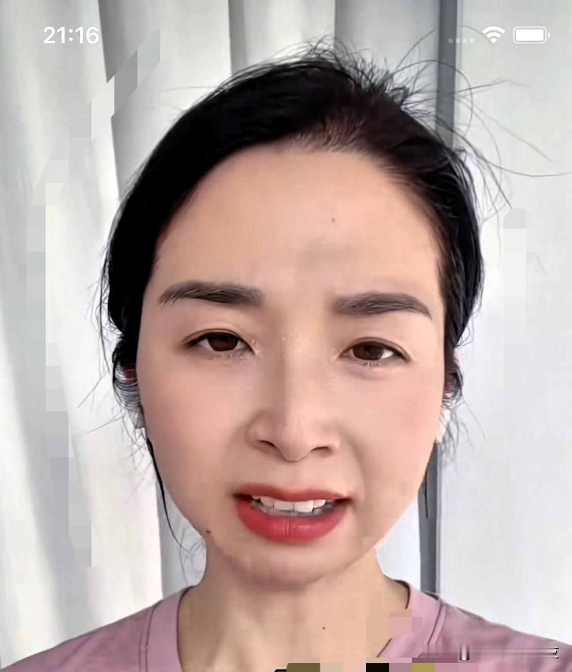 刚刚查了一下崔丽丽不查不知道，一查我都惊了！年营收不到3亿的汽配公司，敢