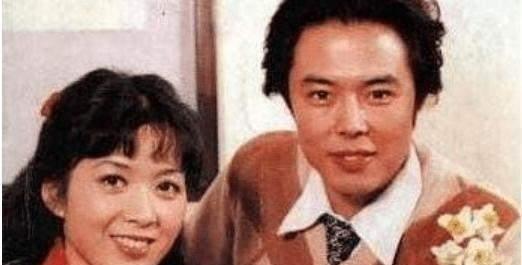 1983年，沈丹萍与张铁林已经谈了6年恋爱。这段从北电校园里长出的感情，曾经