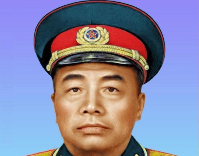 1955年，彭德怀在全军授勋仪式上和一位上将起了争执，骂战持续半个小时竟无人敢拦