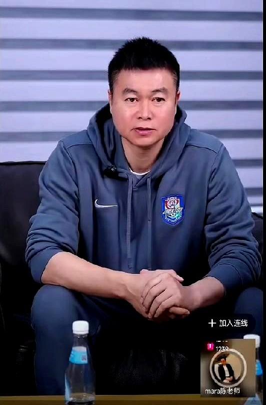 中超这水，是越来越深了啊！天津队主教练于根伟直播，被博主陈老师问急了，为啥总