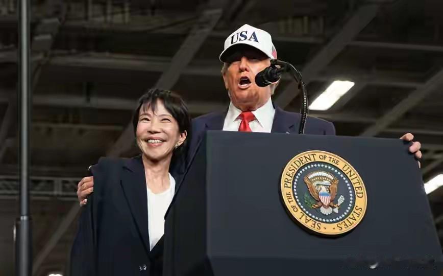 特朗普:让日本现实点两则消息曝露日本首相辛辛苦苦接待特朗普的成果,一则是美日