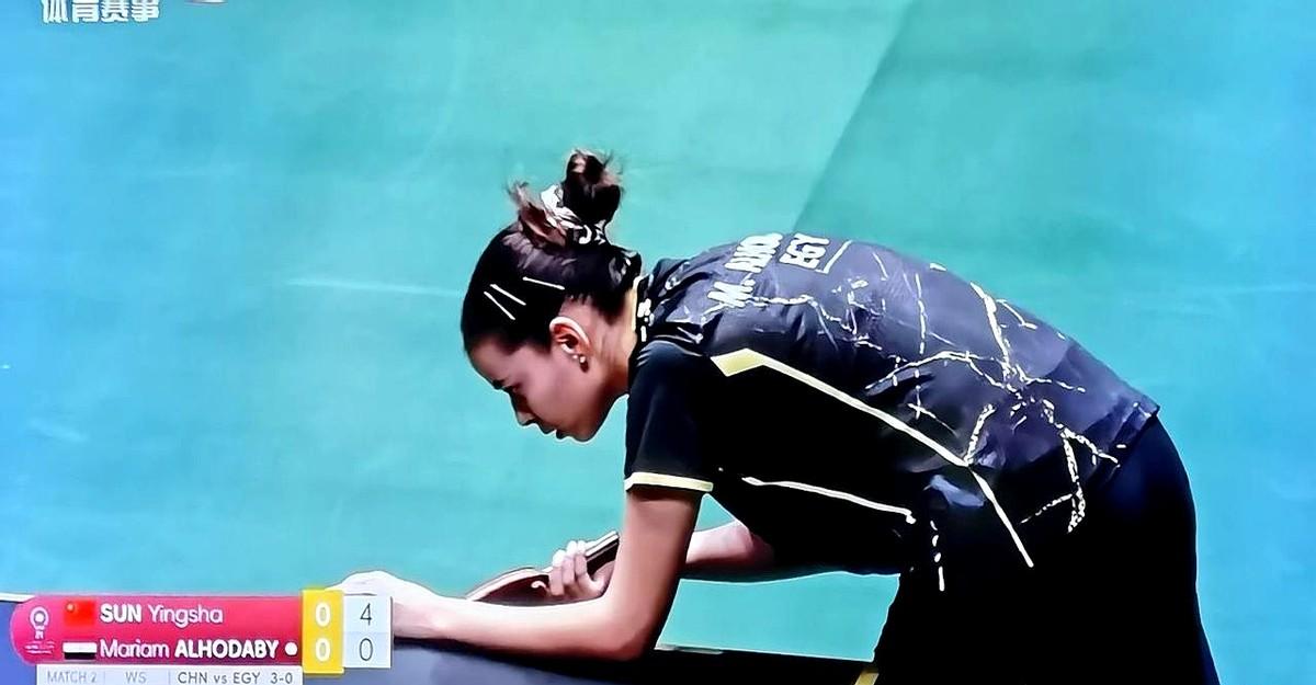 问：为什么不上高达？是埃及队雪藏了王牌选手汉娜·高达——这位十七岁、世界排名