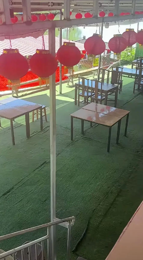 刷到白洋淀农家乐哭诉门可罗雀了，坏事传千里生意一落千丈，深陷扎胎门的恶恶性循环被