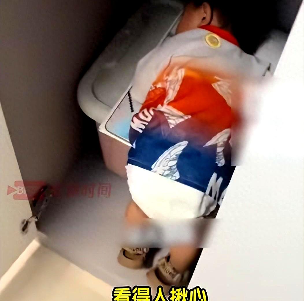 你们敢信吗？一个刚出生两天的孩子，连妈妈的脸都没看清，就永远失去了母爱，这种遗