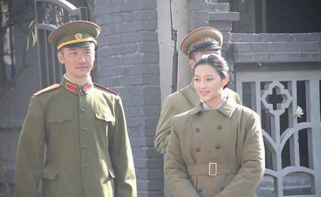 许世友跟主席讲，年有些战友现在过的很不怎么样？主席问谁呀？王近山，在河南一个农场