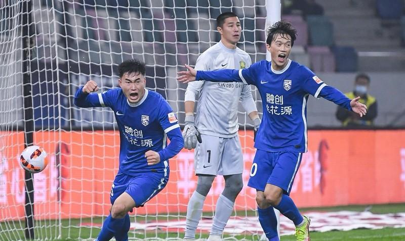 随着邓涵文自宣离队，武汉三镇2022年中超夺冠的主力阵容，现在仅剩下老队长任航了