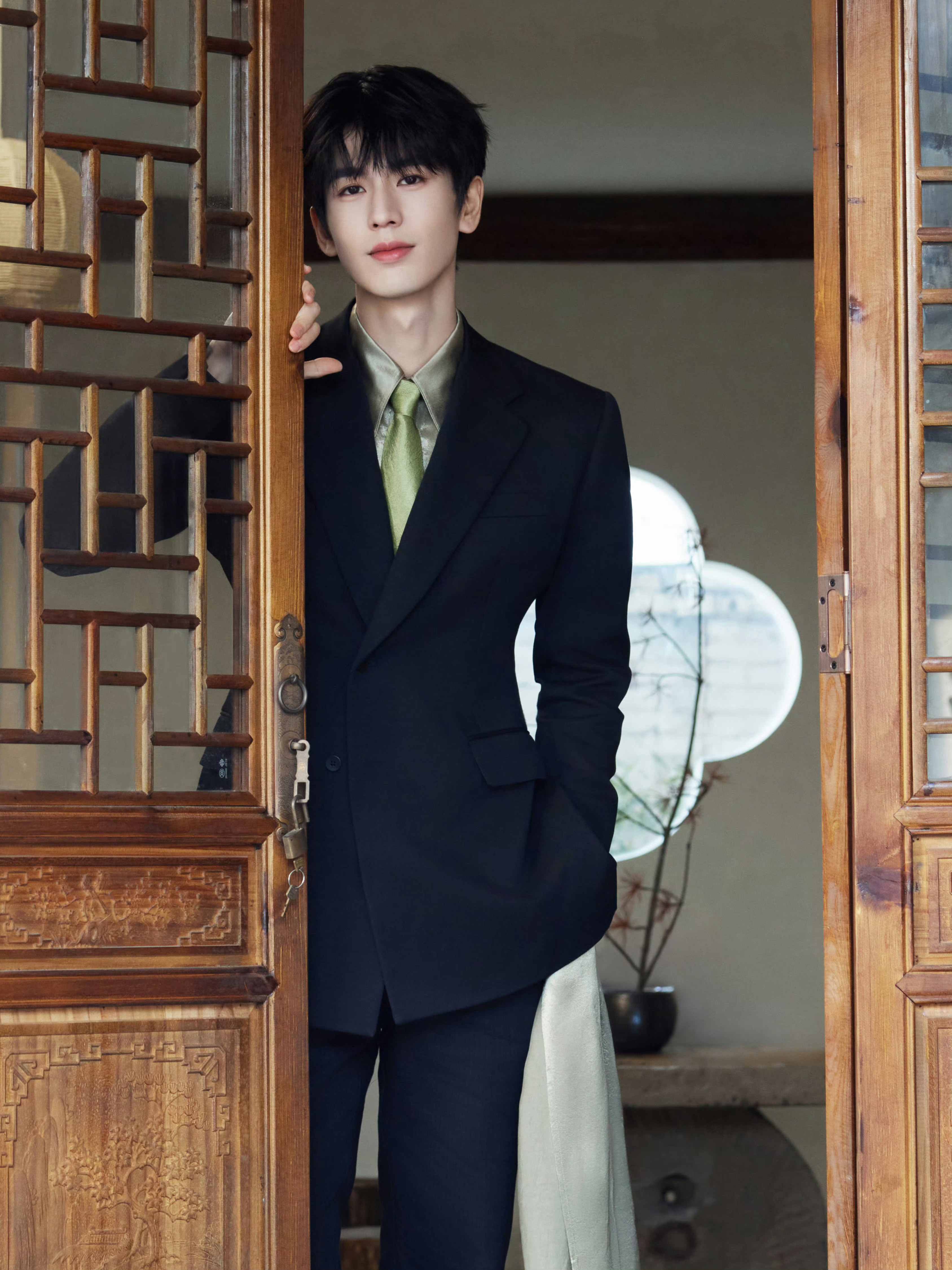 张凌赫×微博视界大会造型大片📸​​​inSeanSuen202