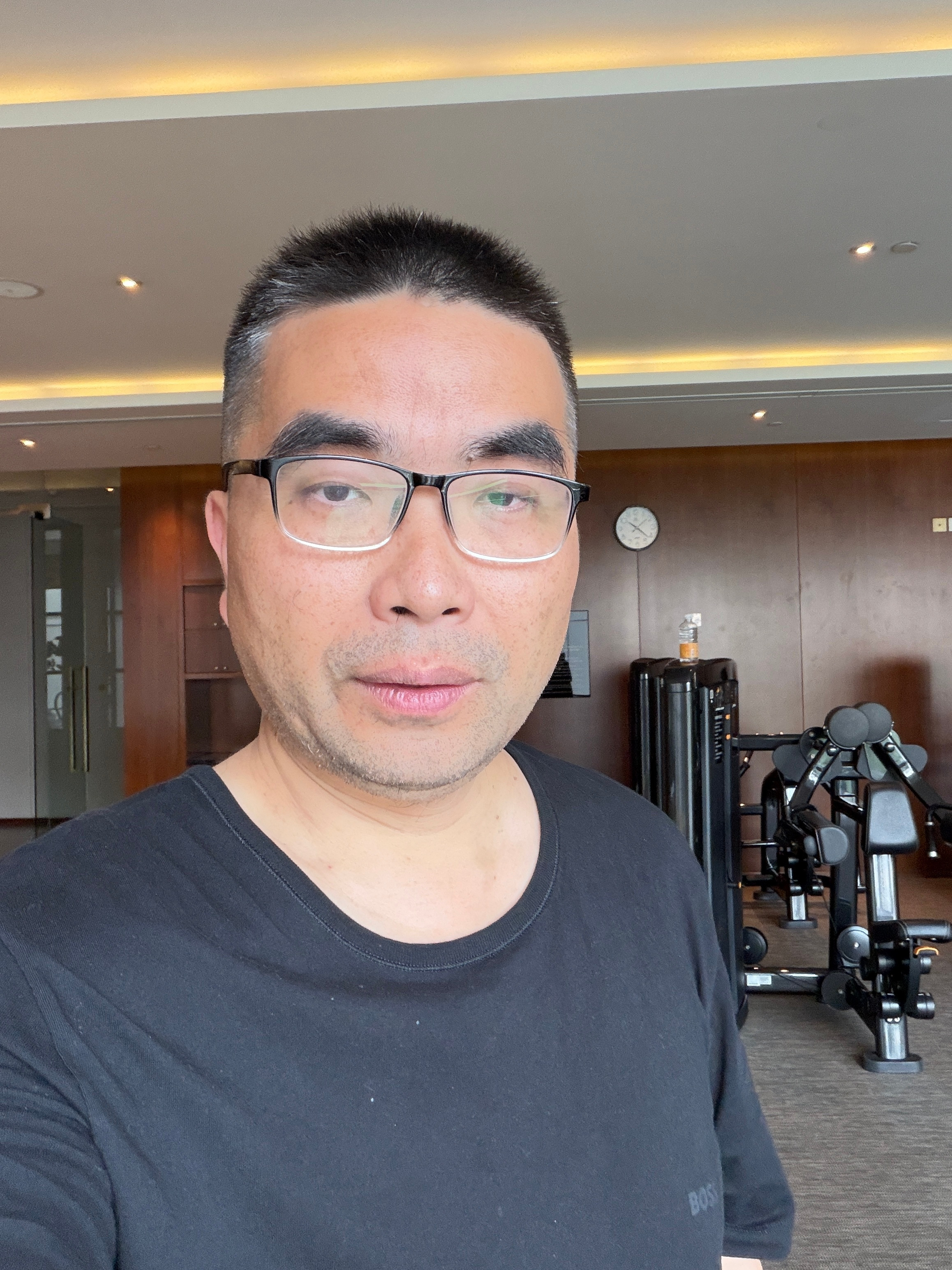 周末不少网友问以后怎么办，上面要求不能用这些软件进行投资了，这个我还能说啥，肯
