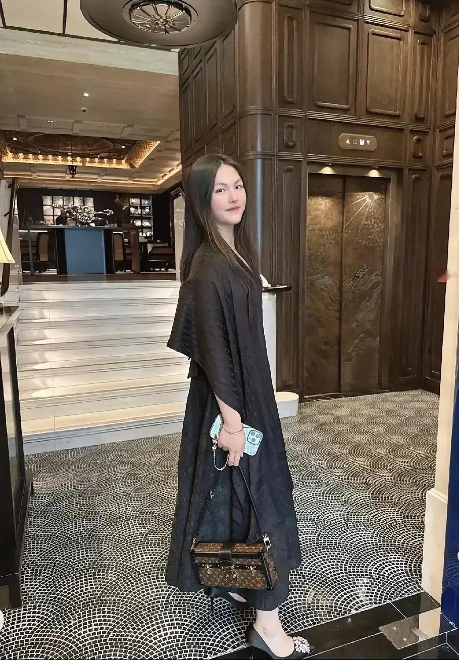知道吗？出生在罗马是多么可怕。说的就是王诗龄，她一出生就站在了巅峰，吃着最