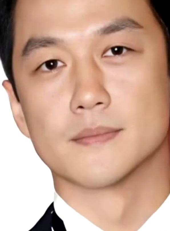 朴树与周迅？呵，别扯什么“纯粹情感”那套！周迅嫁了，朴树发了首《平凡之路》？