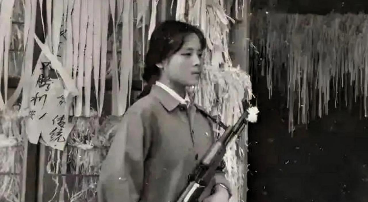 1978年，漂亮女知青被造黄谣，一怒之下把三名造谣者送走，而造谣者却被评为烈士，