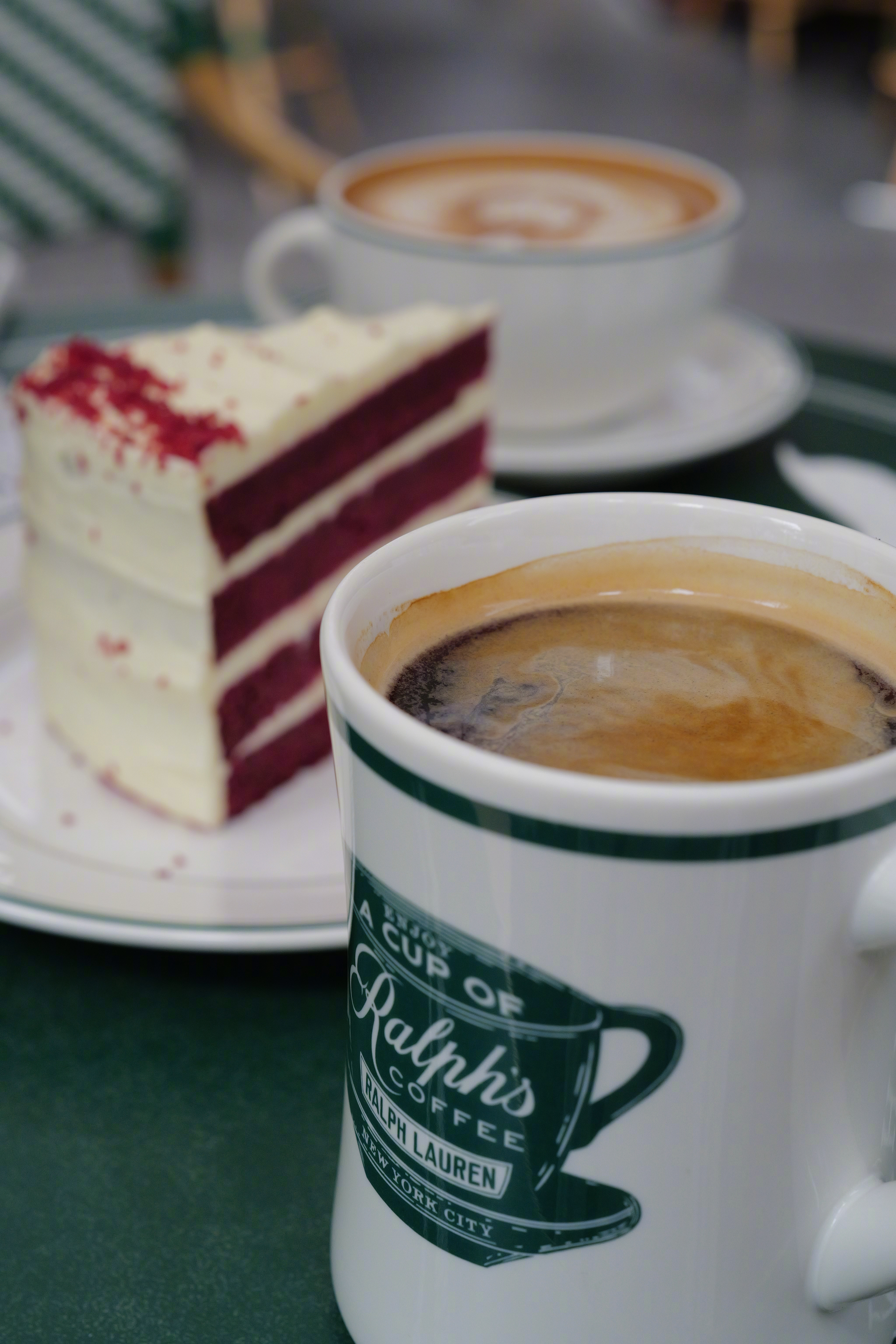 「戒不掉咖啡，可能只是戒不掉忙里偷来的那点空闲。」