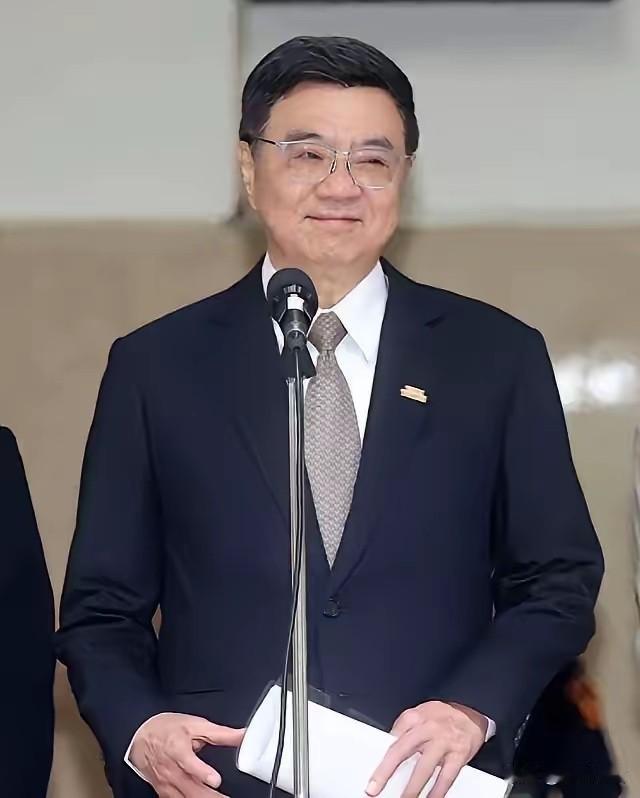 台“立法院”大部分法案，到了台“行政院”卓荣泰这里，不签字，不付署，不执行，这样