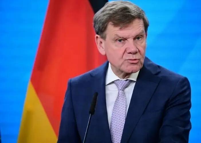 美国玩脱了！欧洲硬刚特朗普：敢用关税逼卖格陵兰岛？反制大招已备好20