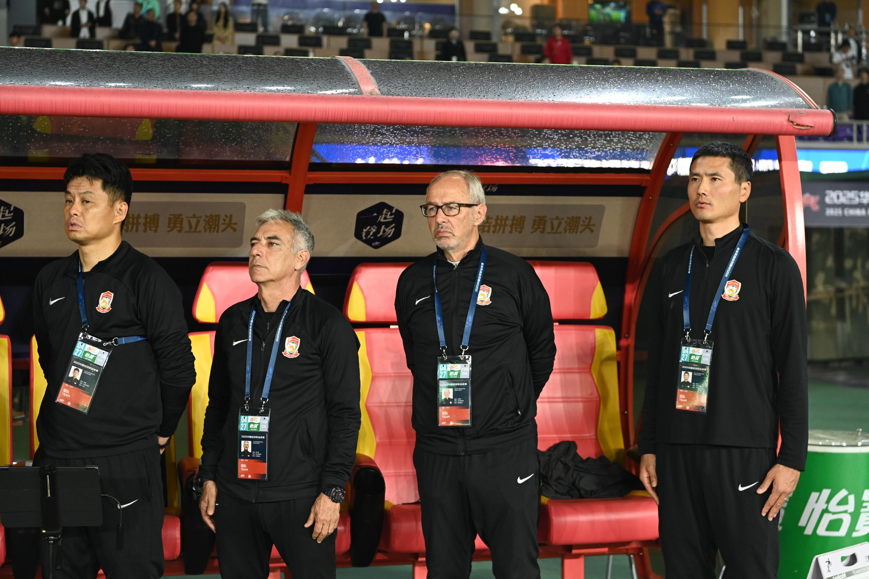 北青: 邵佳一将携带杨智等3名助教上任, 刘健等将留守西海岸