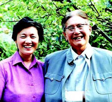 1973年，60岁的乔冠华刚丧妻不久，就执意要迎娶38岁的章含之，儿女们强烈反对