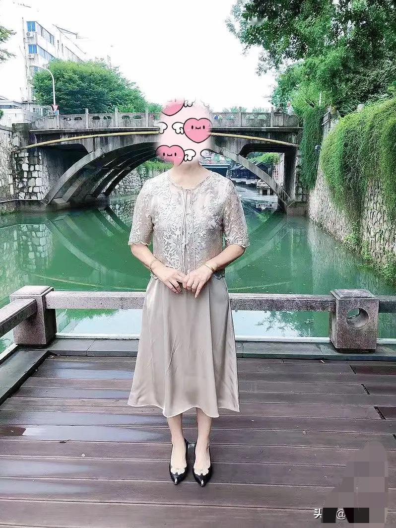 我突然活明白了！我74年的51岁，没有工作，没有五险一金，平时就在家负责，一家