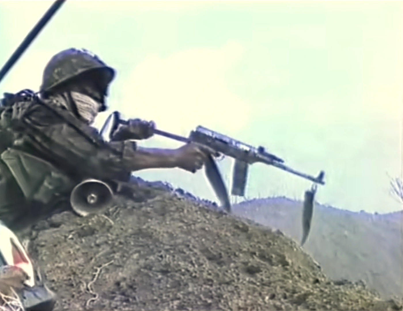 刚在DY上刷到了“蓝剑-B”行动的视频，又重温了一下，截了几张图。