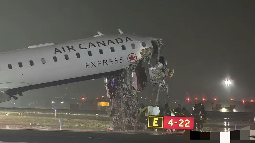 纽约机场一夜连发两起撞机事故，均为加拿大飞机与美国消防车相撞！3月22日深夜，美