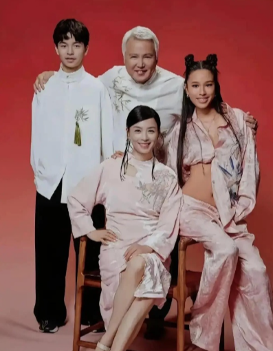 遗传是个谜，这一家子到底谁像谁？​​​