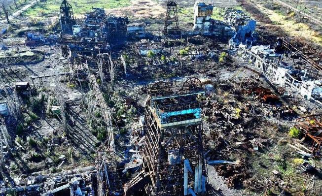 顿巴斯有个叫皮什恰内的小村子，现在彻底成了俄乌战场的“地狱角”，从2025年2月