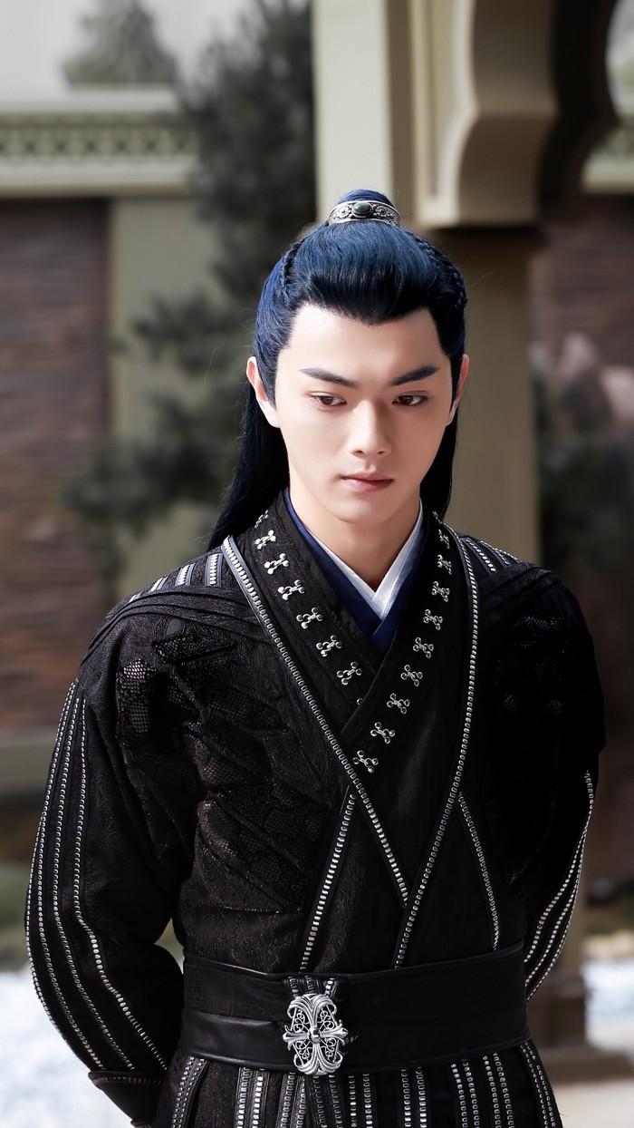 禁欲系男神塌房？许凯新剧爆火却陷桃色风波，观众：作品和人品总得守住一个！
