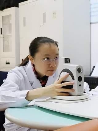 哎呀，我父母这点儿破基因啊，都传给我姐了。什么睡不着觉，什么常犯尿道炎，什么高血