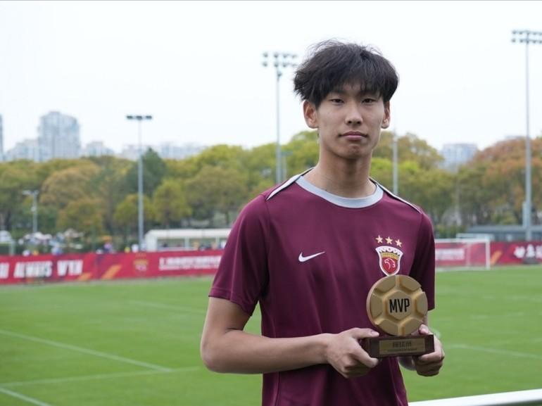 汪士钦+朱鹏宇+李新翔+张瑷晖，落选安东尼奥的U23国足亚运会大名单，确实蛮可惜
