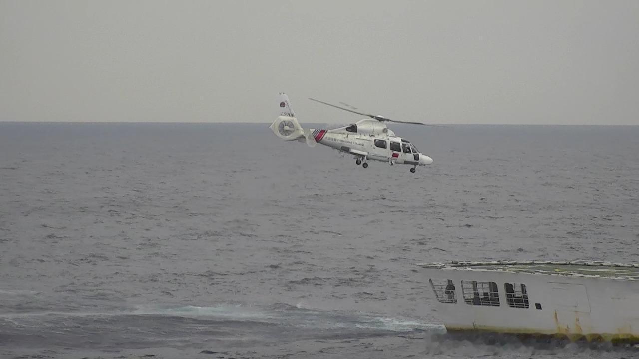 中国海警钓鱼岛专项巡航5月3日,中国海警舰艇依法在钓鱼岛海域例行巡航时,发现1