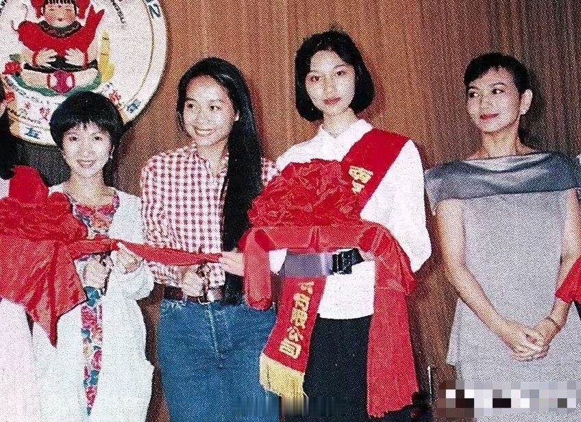 认识2个，就说明你已经老了。​​​