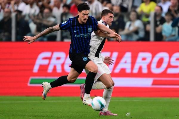 巴斯托尼无意入巴萨：在国米很开心，转会可能性为零国际米兰中卫亚历桑德罗·巴斯托尼