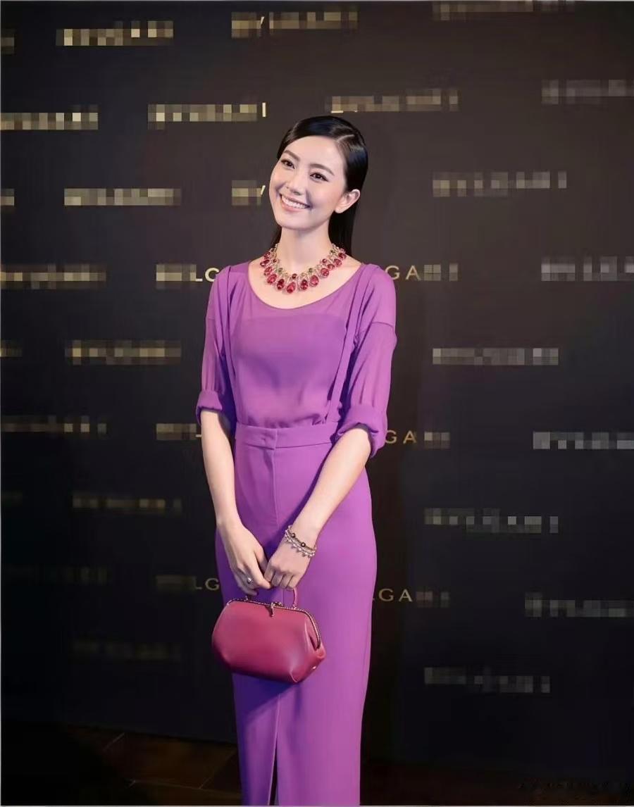 高圆圆啥情况，感觉医美了，怎么都不像她了