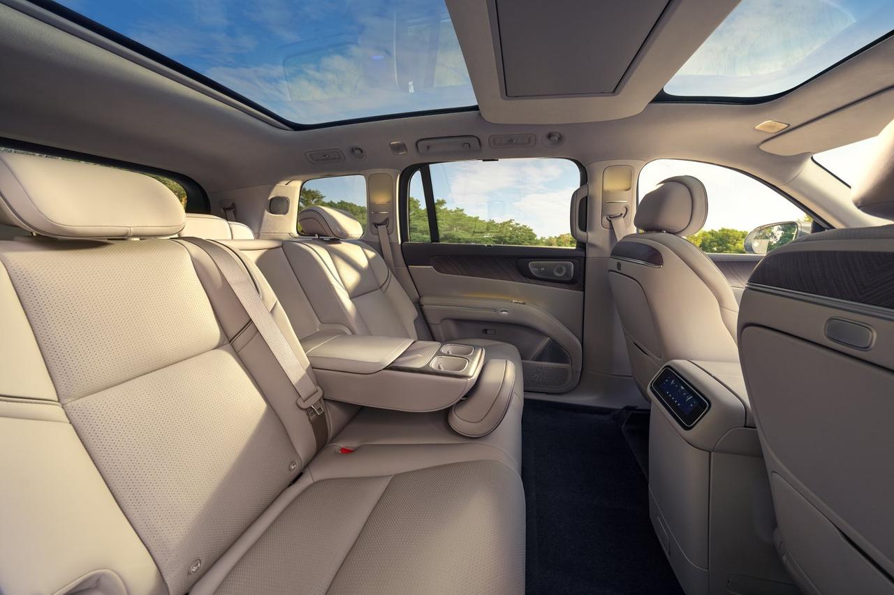 25万级旗舰SUV实车体验：原来“精装房”和简装差这么多最近帮身边好几个朋友看